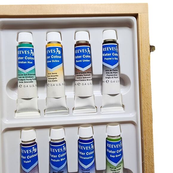 Reeves Paint Set in Wood Box - Picture 5 of 6